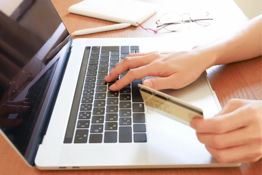 海外ではクレジットカードで暗号資産を購入できる | FXGT 海外ではクレジットカードで暗号資産を購入できる